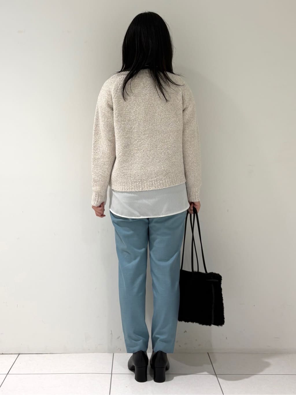 momokoさんの「INDIVI｜【洗える／ラメ／意匠感】ミックスブークレニット」を使ったコーディネート