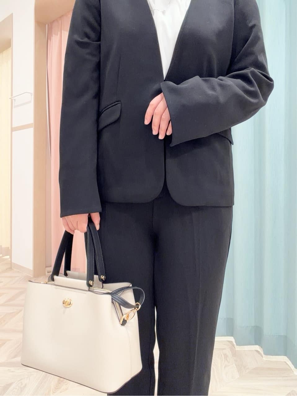 まちゃんなちゃんさんの「SHOO･LA･RUE｜【洗濯機可/セットアップ可/S-3L】きちんと楽に。カットジョーゼットノーカラージャケット」を使ったコーディネート