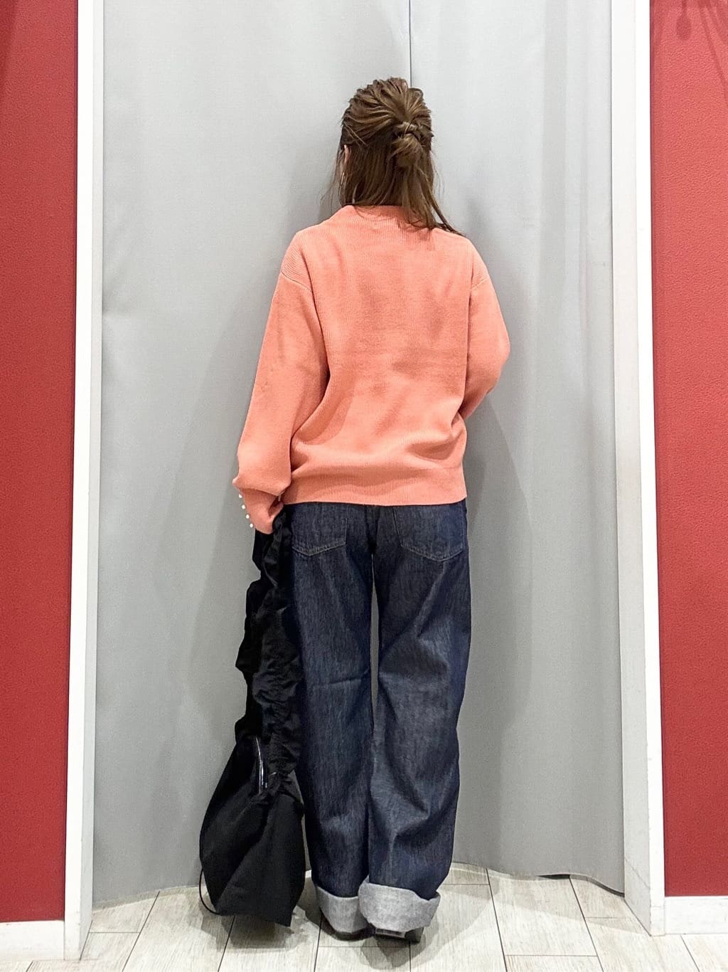 shioさんの「SHOO･LA･RUE｜【毛玉になりにくい/洗濯機可/S-LL】お袖パールの上品ニット」を使ったコーディネート