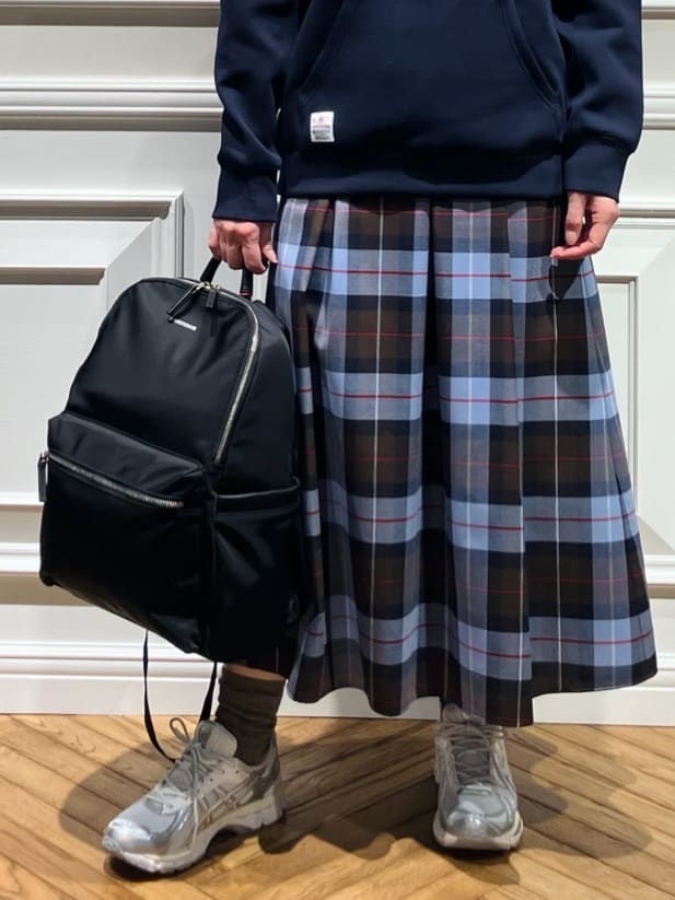TSUKUIさんの「DRESSTERIOR｜【再入荷/荷重軽減】サスペンションマルチポケットリュック」を使ったコーディネート