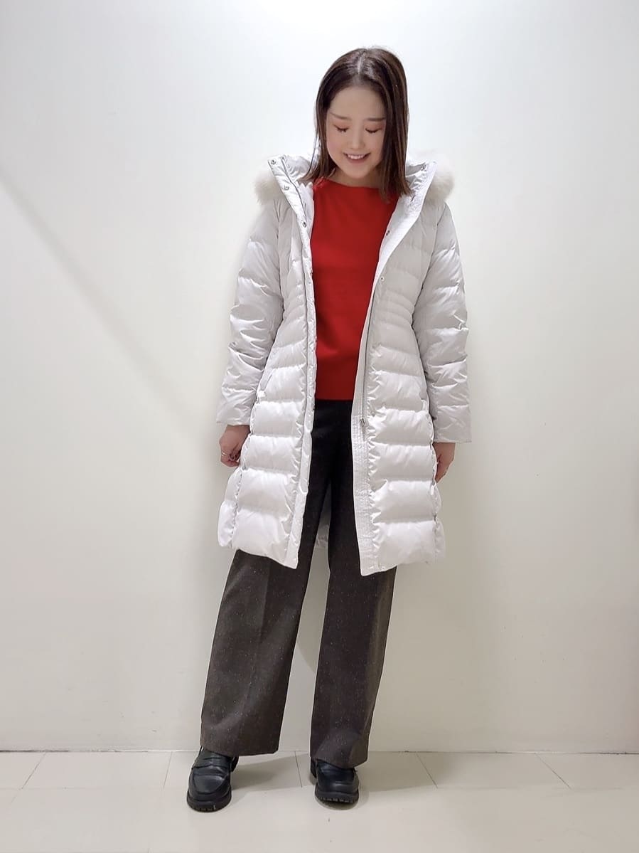 YUIさんの「UNTITLED｜【はっ水機能/フード取り外し可/防寒】ロングダウンコート」を使ったコーディネート