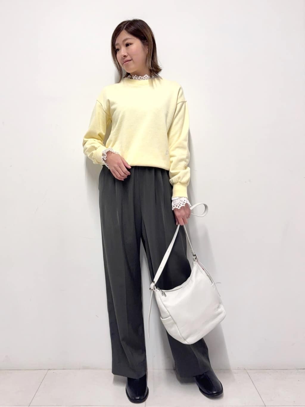 Nishijimaさんの「DRESSTERIOR｜◆取り外しフリル付き裏毛プルオーバー」を使ったコーディネート