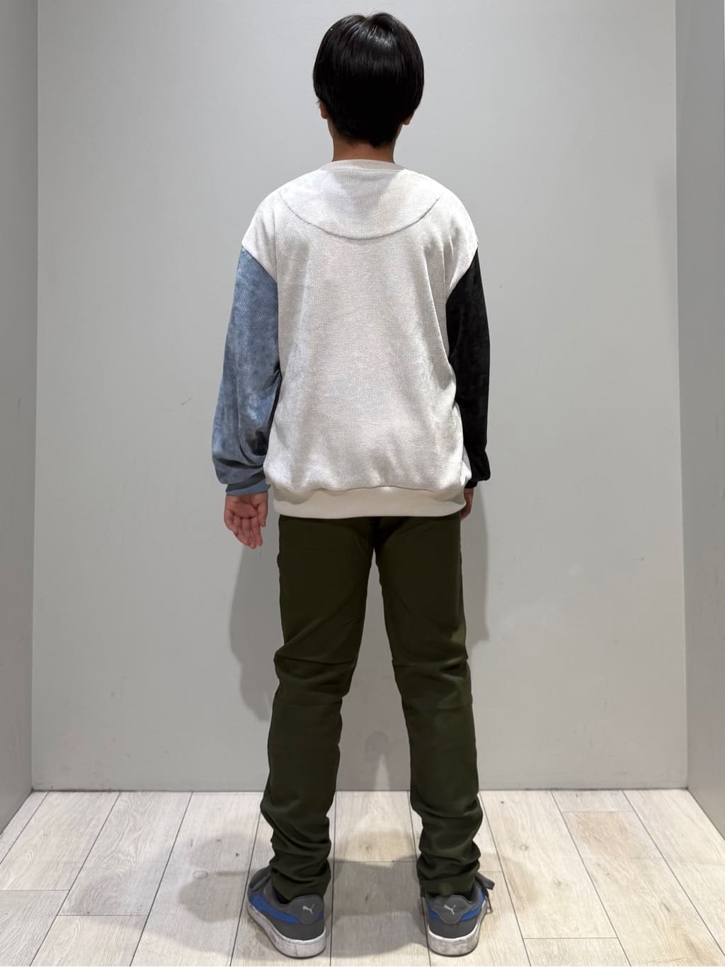 kuboさんの「THE SHOP TK｜【110-160】ベロアモールプルオーバー」を使ったコーディネート