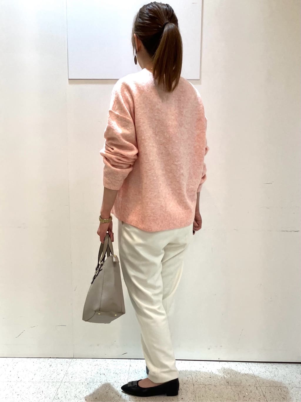 kozuさんの「Reflect｜【選べる5色／ゆったりシルエット】Vネックスパンコールニット」を使ったコーディネート