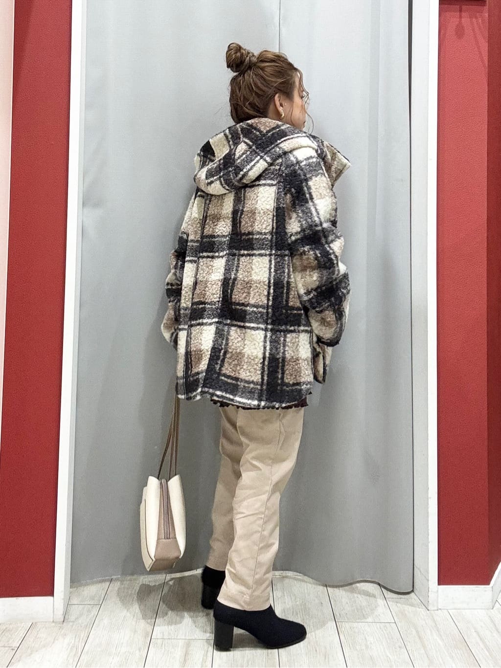 shioさんの「SHOO･LA･RUE｜【高レビュー/洗濯機可/SS-LL】あったか裏起毛 のびのびストレッチ テーパードパンツ」を使ったコーディネート