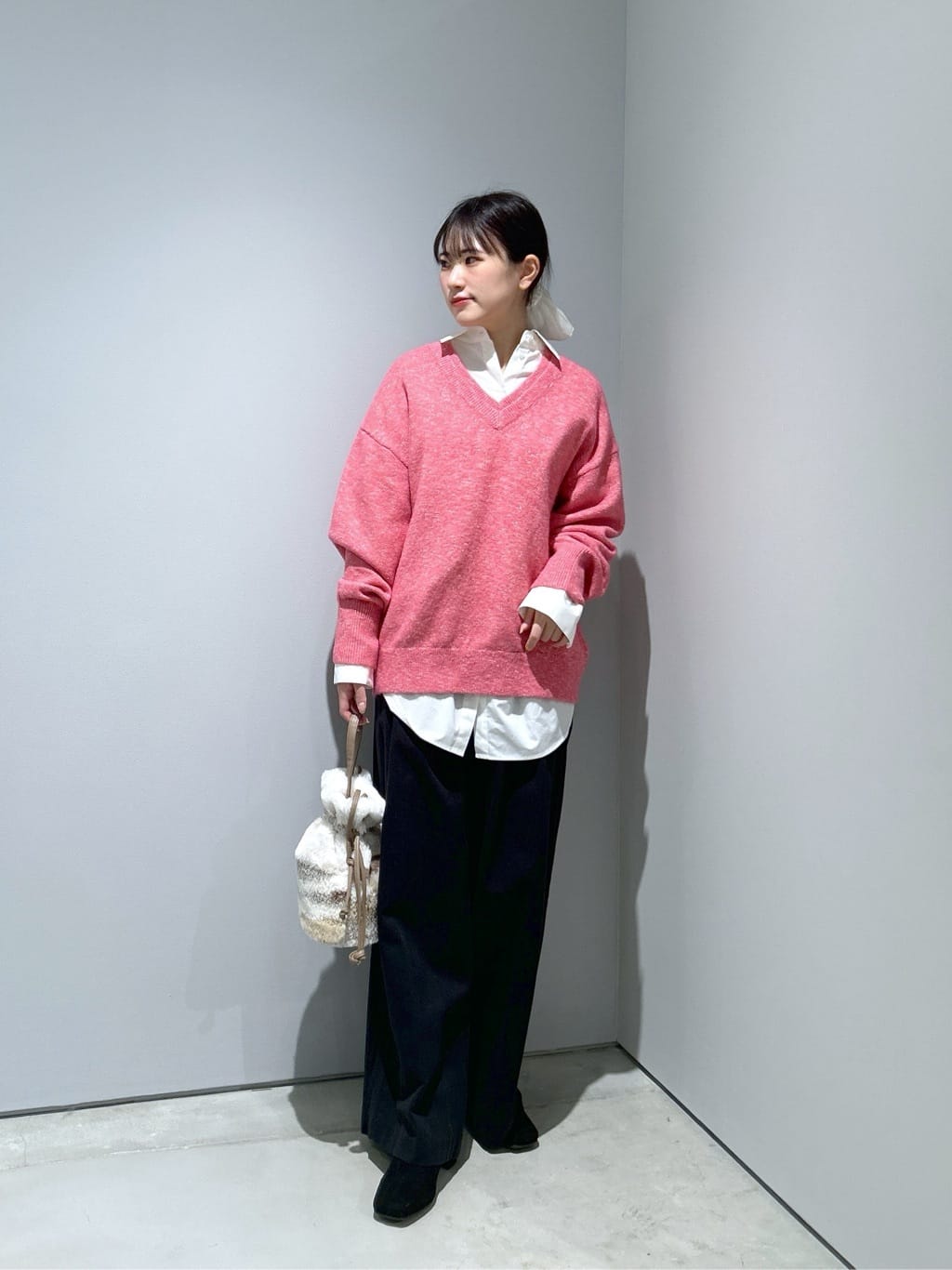 Renoさんの「INDIVI｜【再入荷】レイヤーネックメランジラメニット」を使ったコーディネート