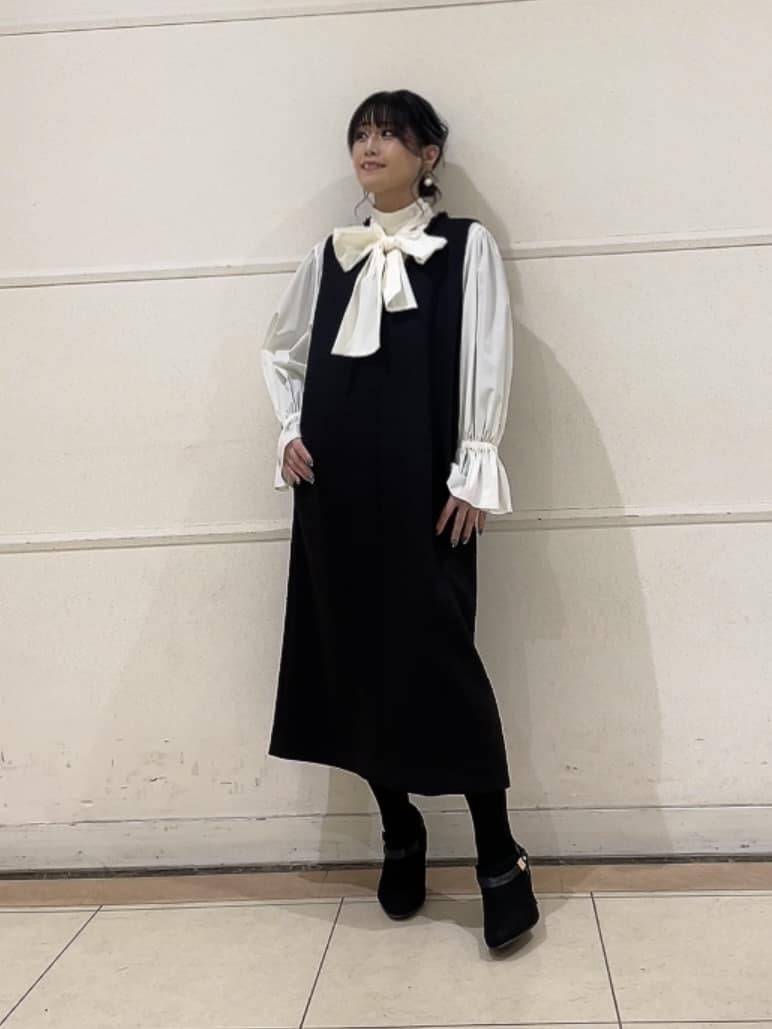 watanabeさんの「UNTITLED｜◆【セレモニー/華やか】2WAYボウタイブラウス」を使ったコーディネート
