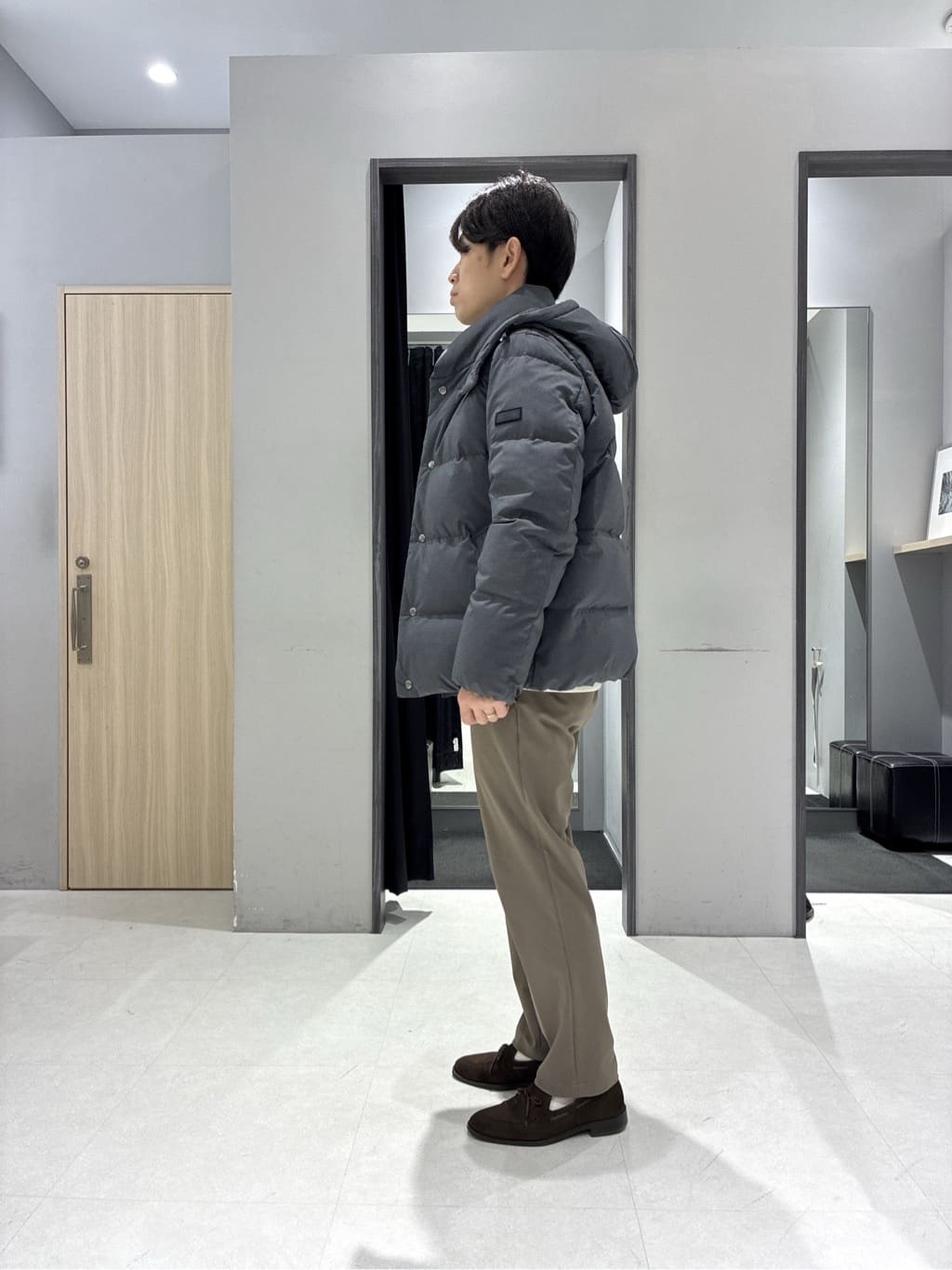 わいずみさんの「TAKEO KIKUCHI｜【Air Palette Knit】ワンポイント カラーニット プルオーバー」を使ったコーディネート