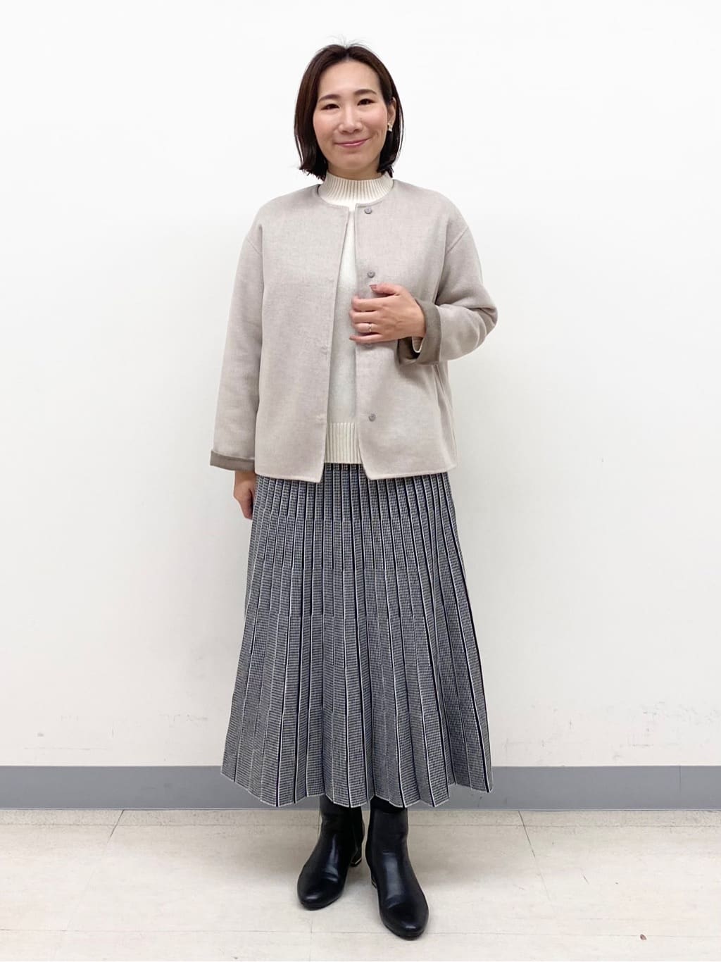 YUKARIさんの「INDIVI｜【配色デザイン／ショート丈】ウールリバー ノーカラーコート」を使ったコーディネート