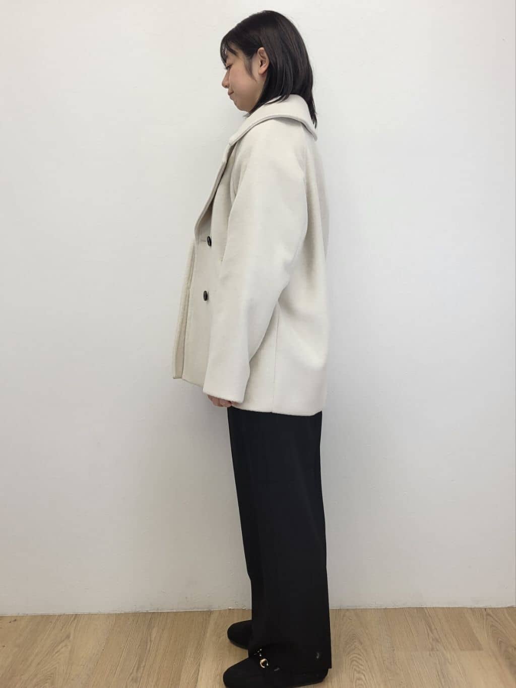 LISAさんの「OPAQUE.CLIP｜カシミヤブレンドウールミドルピーコート」を使ったコーディネート