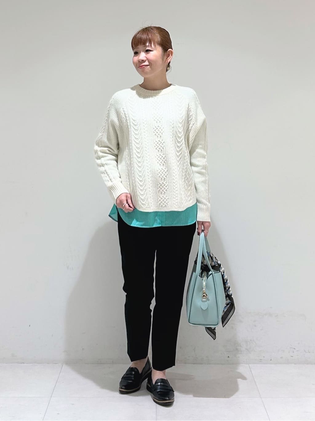 tsuyuさんの「INDIVI｜【撥水／洗える／デザイン衿】ステッチレス ショートダウンコート」を使ったコーディネート