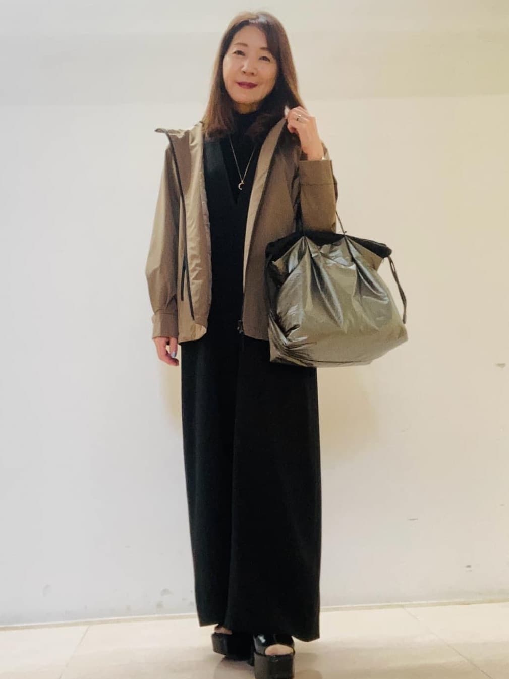 kurodaさんの「Reflect｜【すっきり縦長シルエット】サロペットパンツ」を使ったコーディネート