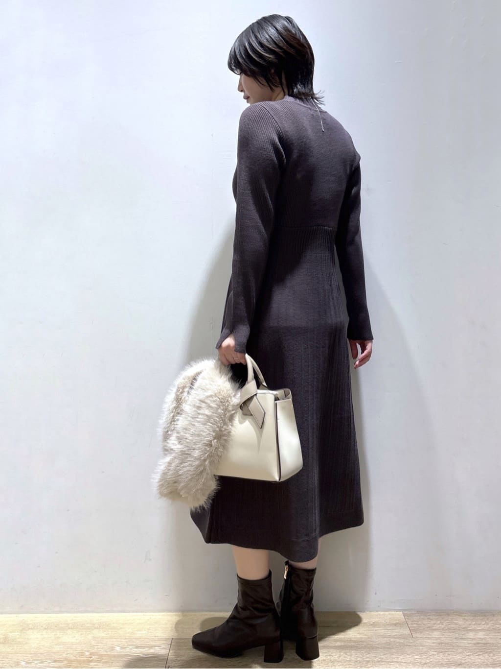 mizukiさんの「index｜ラメフェザープルオーバーセット ニットワンピース【洗濯機OK】《XS～LL》」を使ったコーディネート