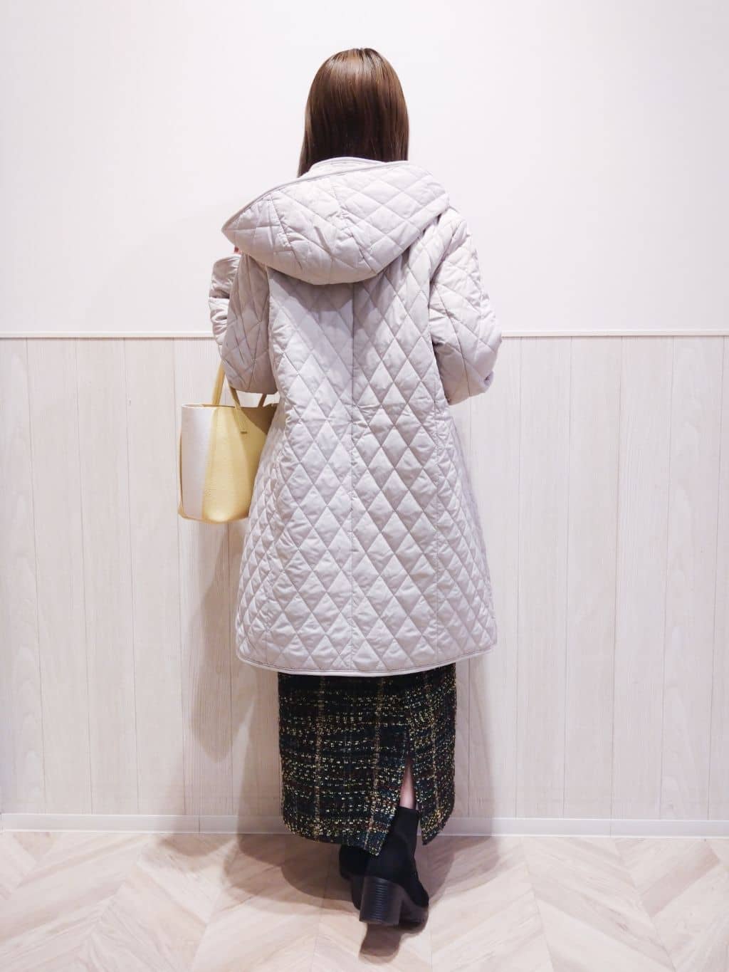 Suzuさんの「SHOO･LA･RUE｜【撥水/フード取り外し可】自然にくびれる あったかダイヤ柄キルトコート【CIRCRIC】」を使ったコーディネート