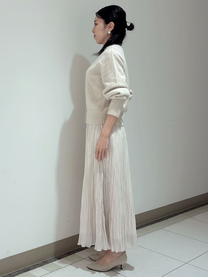 環さんの「UNTITLED｜【ウエストゴム/洗える/シアー】シャイニープリーツスカート」を使ったコーディネート