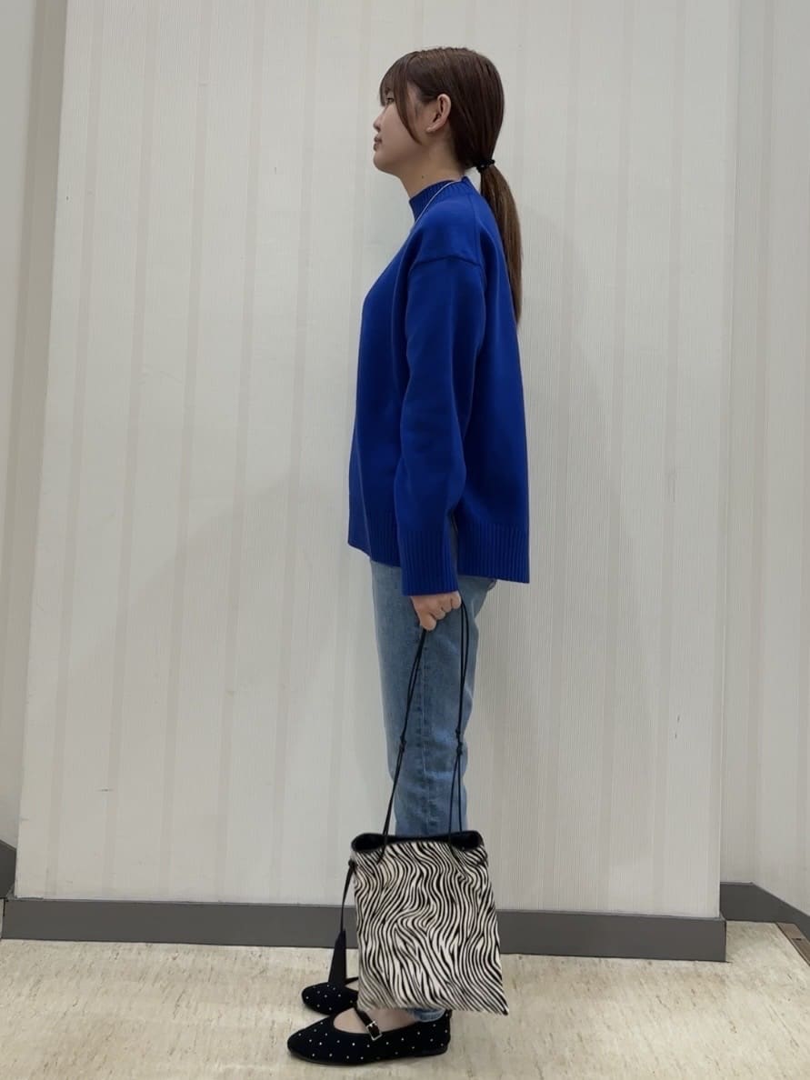 ちひさんの「INDIVI｜【通年活躍！褒められデニム】スキニー デニムパンツ」を使ったコーディネート