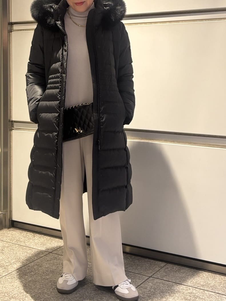 sayakaさんの「UNTITLED｜【はっ水機能/フード取り外し可/防寒】ロングダウンコート」を使ったコーディネート