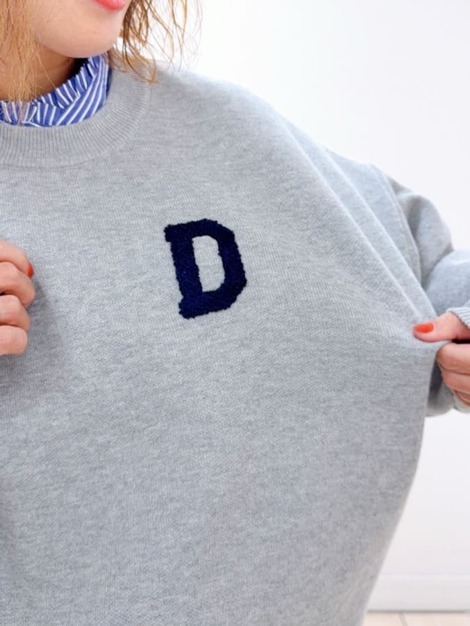 Osawaさんの「Dessin｜【洗える】Dサガラ刺繍ワッペン付きニット」を使ったコーディネート