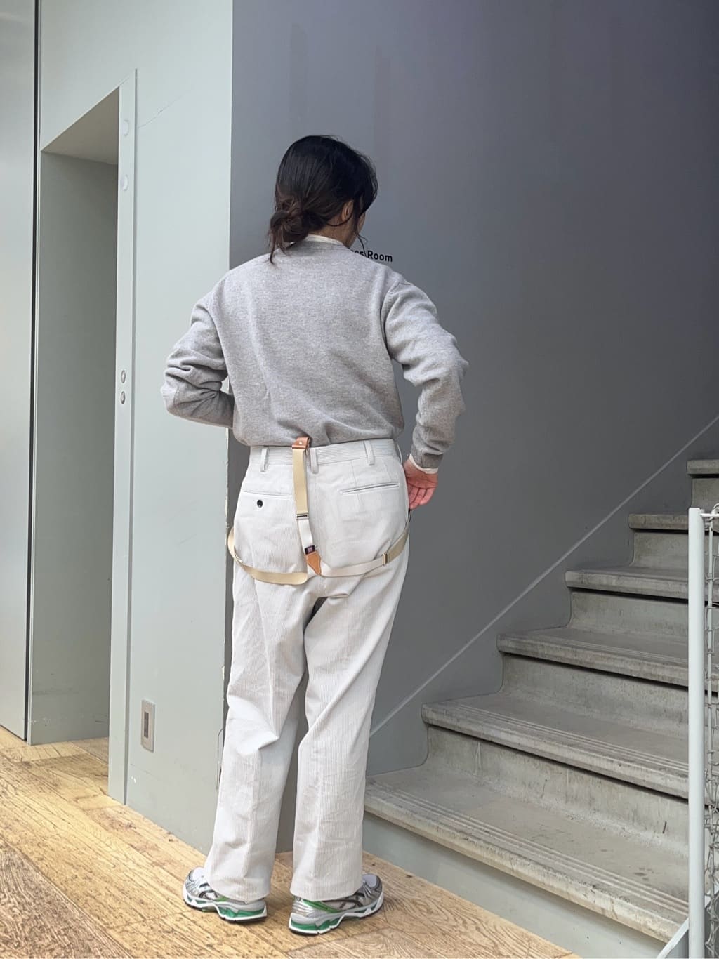 神野（jinno）さんの「TAKEO KIKUCHI｜【Air Palette Knit】ワンポイント カラーニット プルオーバー」を使ったコーディネート