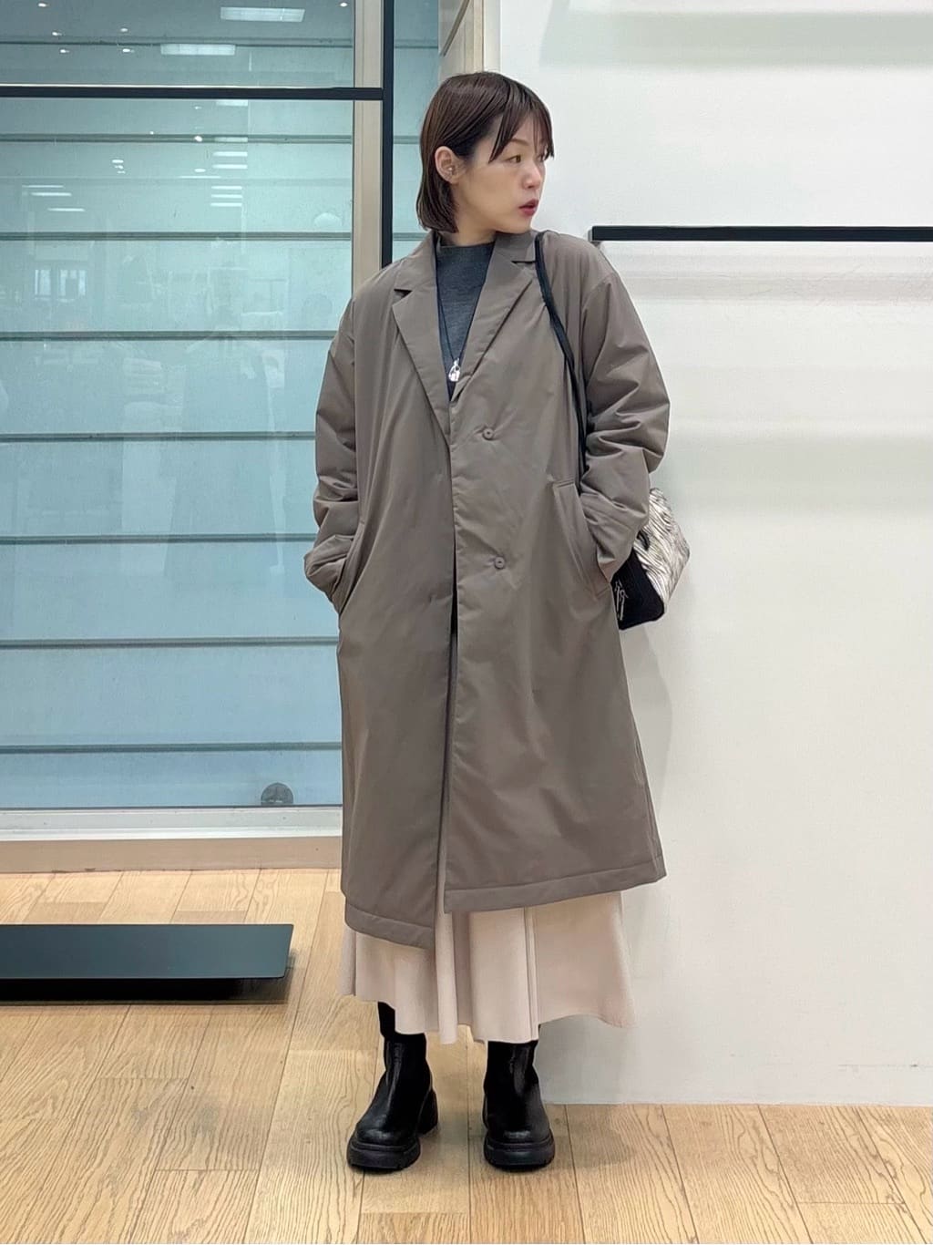 asamiさんの「INDIVI｜【洗える／毛玉になりにくい】エクストラファインウール ハイネックニット」を使ったコーディネート