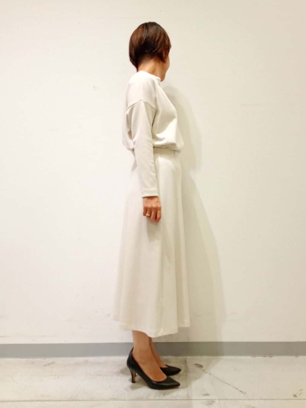 Kさんの「INDIVI｜【SETUP可能／洗える／UVケア】ライトジャージ セミフレアスカート」を使ったコーディネート