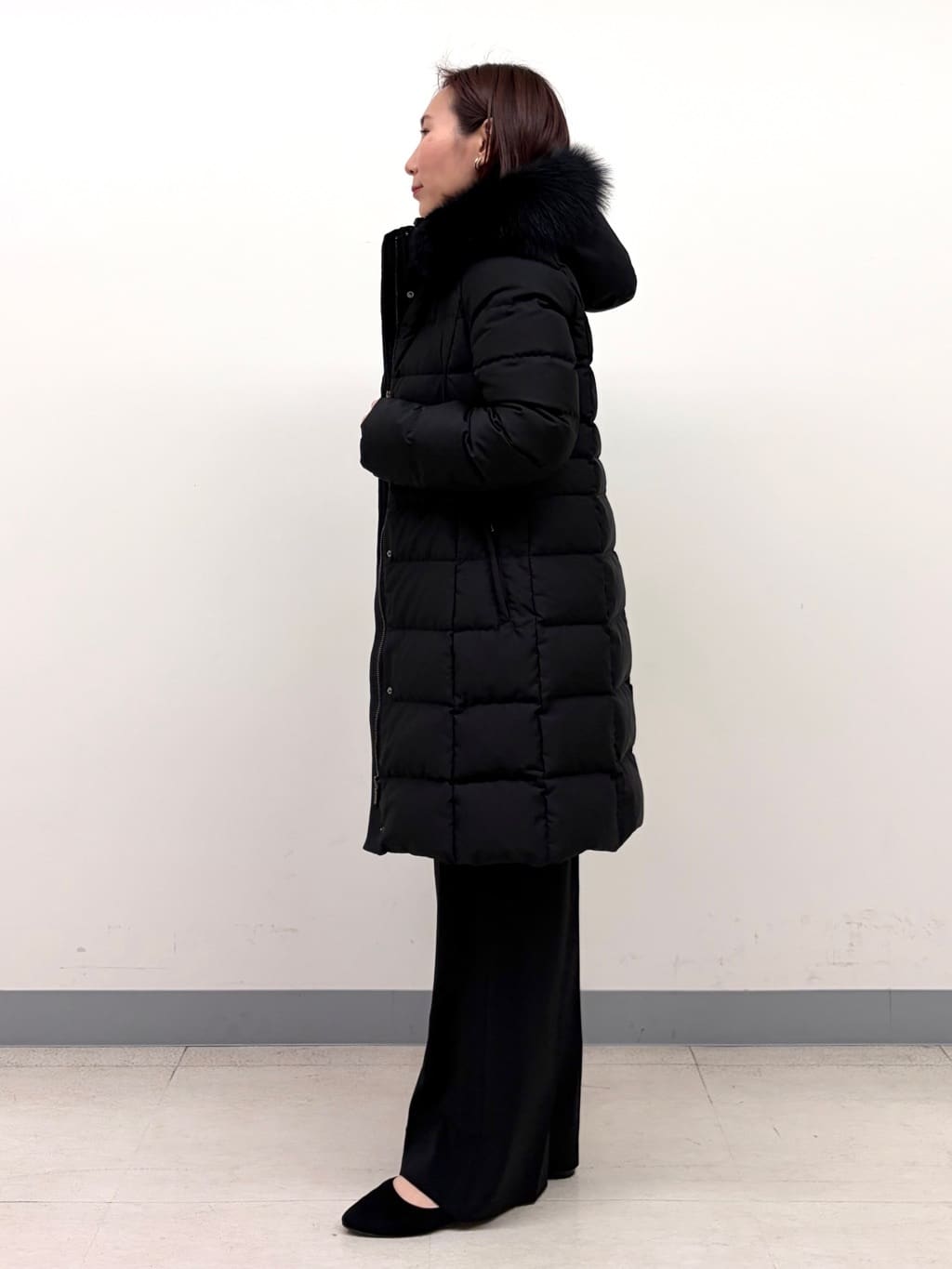 YUKARIさんの「INDIVI｜【名品／撥水／抗菌防臭】ロング丈リサイクルダウンコート」を使ったコーディネート