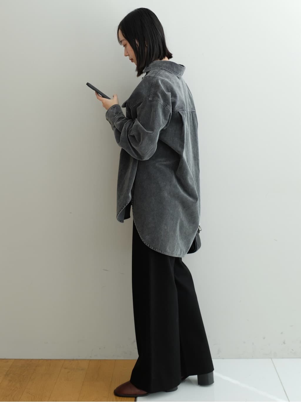 Kishimotoさんの「DRESSTERIOR｜【洗える/抜け感】コーデュロイガーメントダイシャツ」を使ったコーディネート
