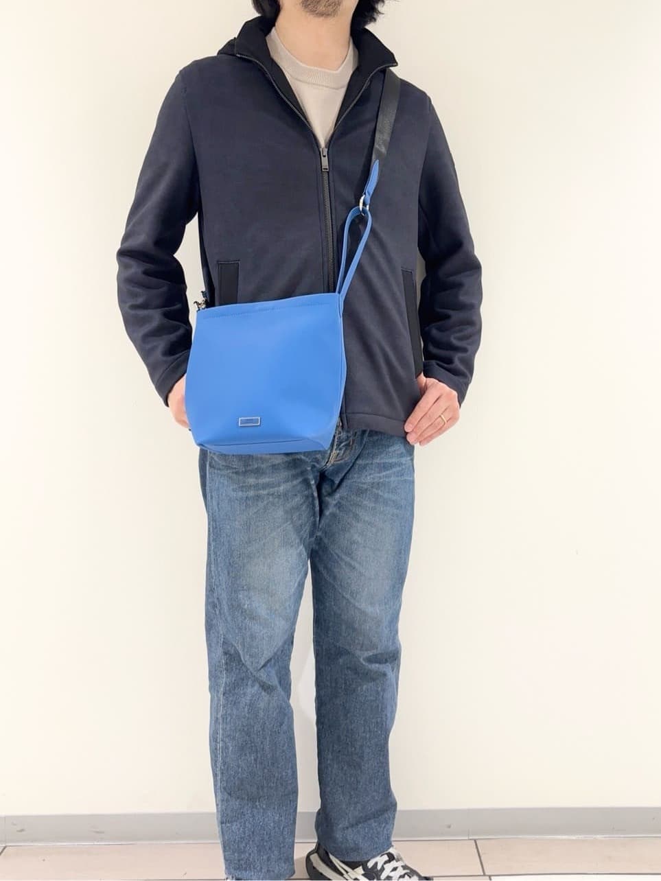 及川さんの「TAKEO KIKUCHI｜【JUST ONE LAYER】ダウンファブリック ジップアップ フード ブルゾン」を使ったコーディネート