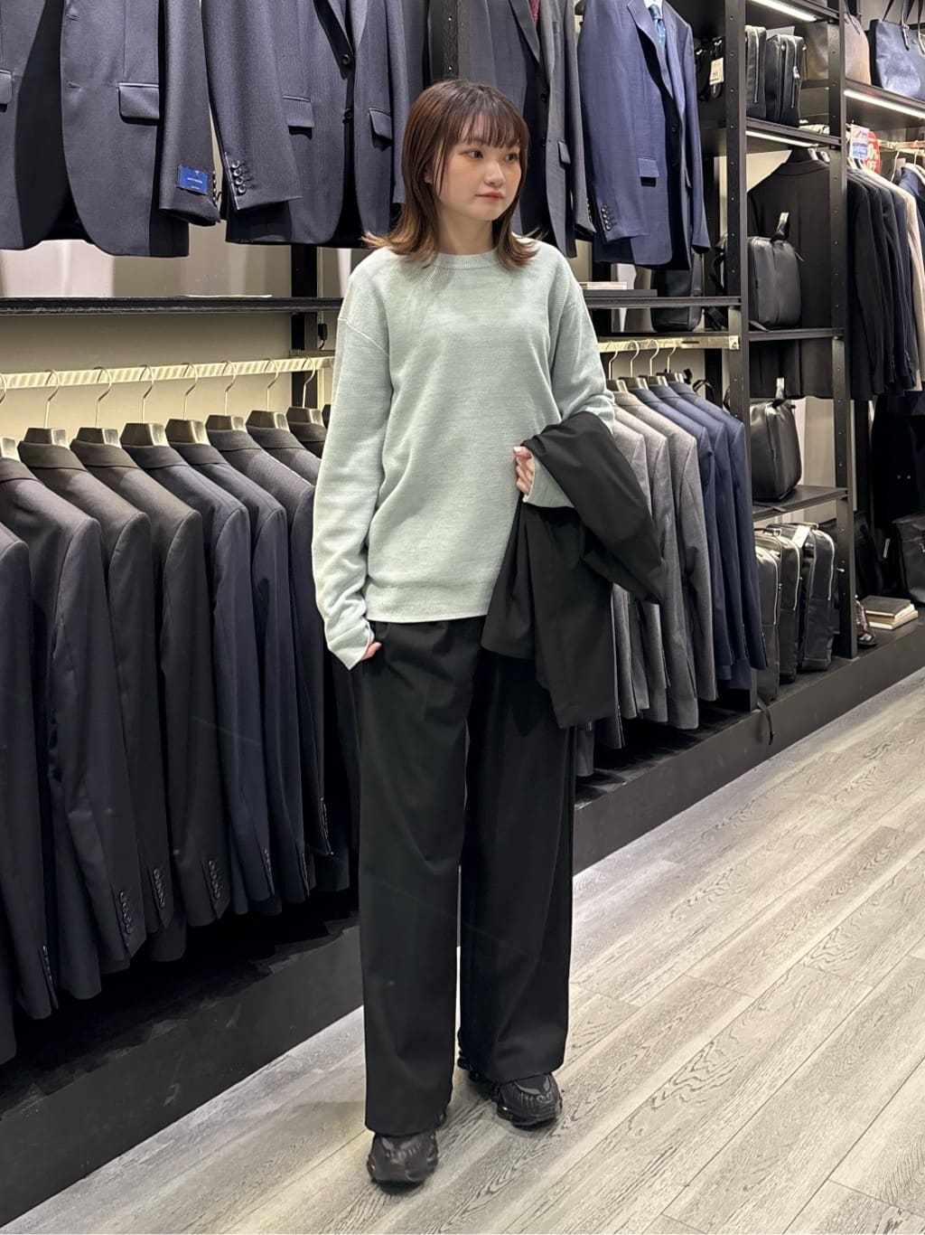 ウララさんの「TAKEO KIKUCHI｜【ON／OFF兼用】CARREMANファブリック ノーカラージャケット」を使ったコーディネート