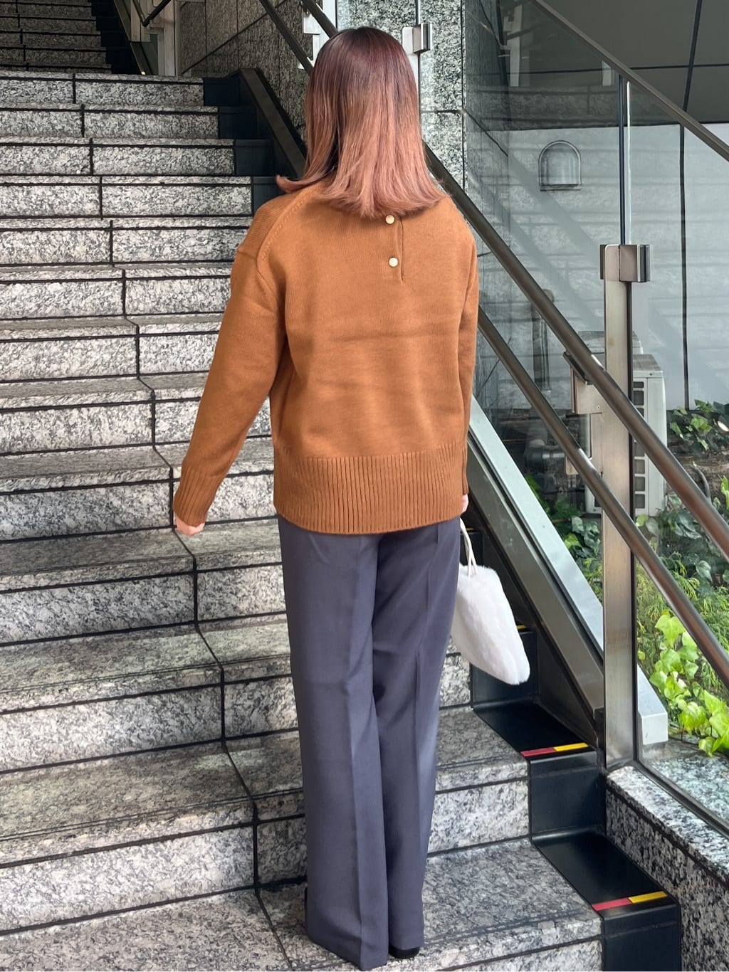 HANNAさんの「OPAQUE.CLIP｜イージーフレアパンツ【洗濯機OK】」を使ったコーディネート