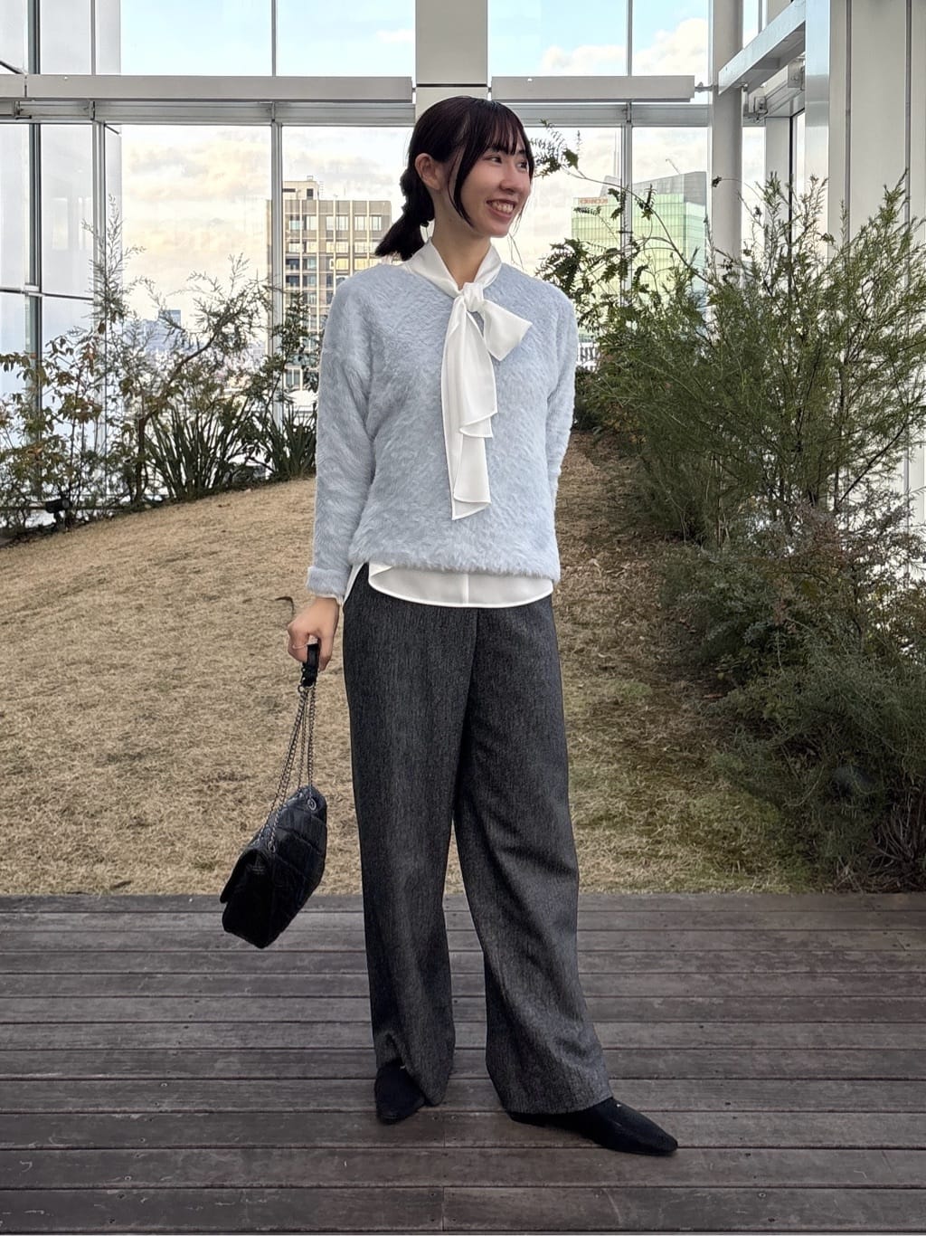 Yoshimiさんの「INDIVI｜【洗える】エアリーシャギートップス」を使ったコーディネート