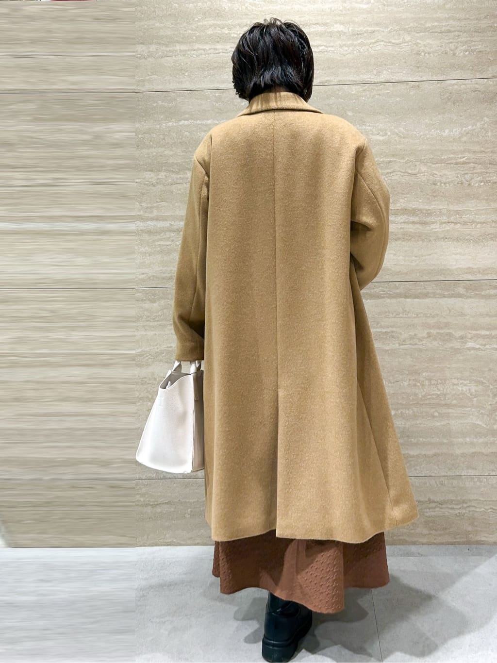 NAMIさんの「OPAQUE.CLIP｜カシミヤブレンドウールチェスターコート」を使ったコーディネート