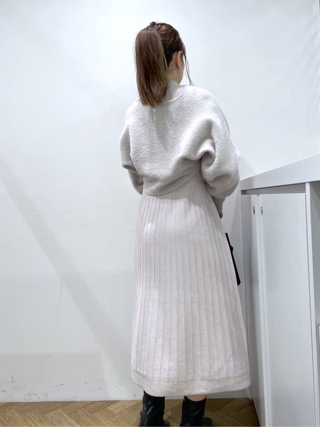 Junさんの「index｜ラメフェザープルオーバーセット ニットワンピース【洗濯機OK】《XS～LL》」を使ったコーディネート