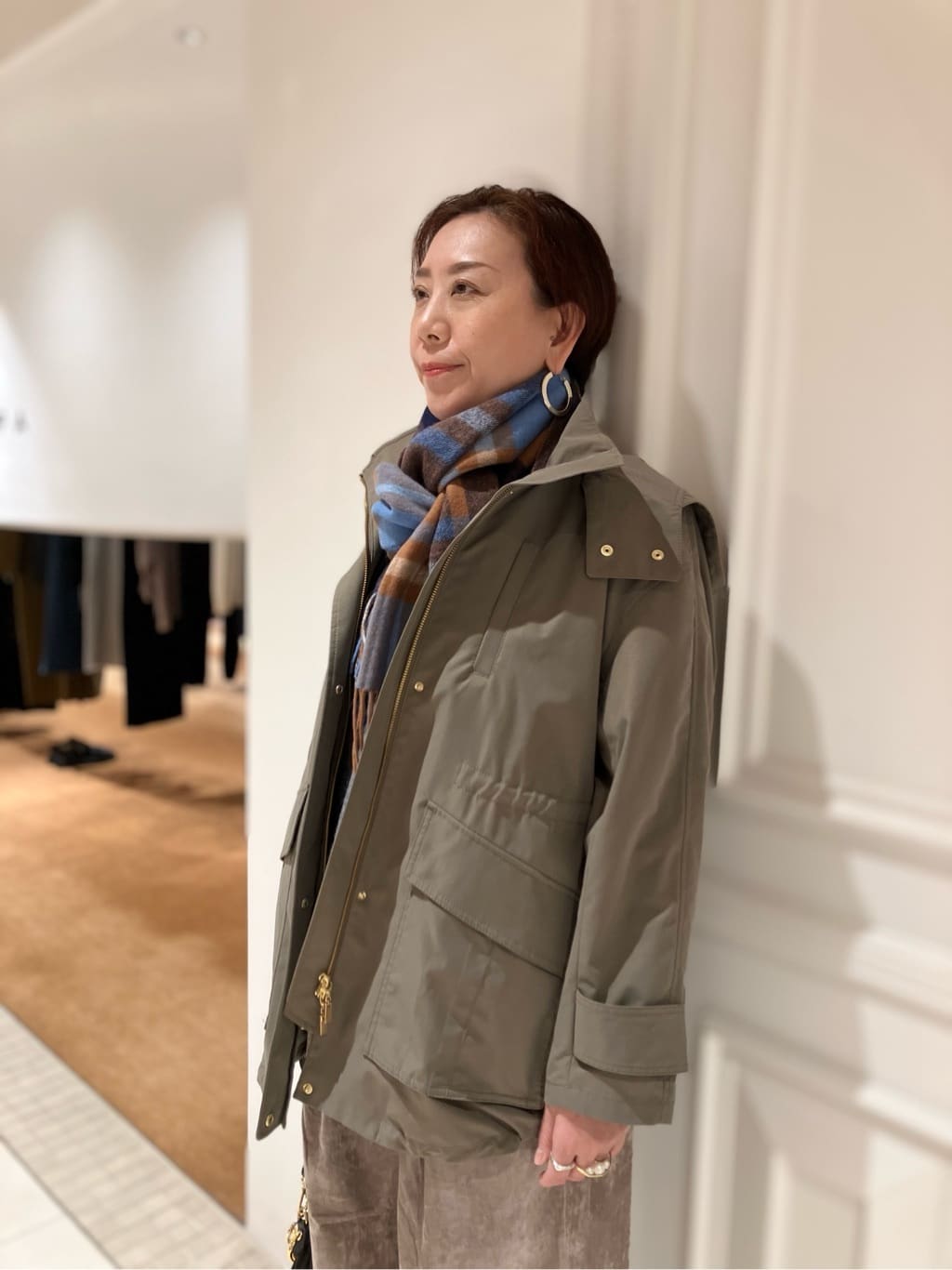 TAJIさんの「DRESSTERIOR｜ソフト別珍イージーパンツ」を使ったコーディネート