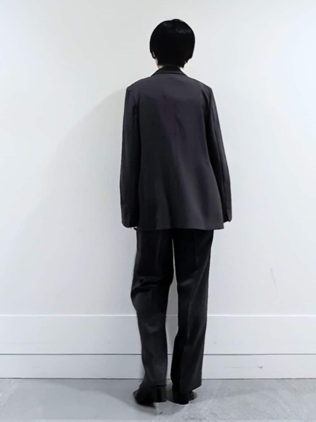ミズタさんの「UNTITLED｜【新色追加/セットアップ可】エアリー ダブルブレストジャケット」を使ったコーディネート