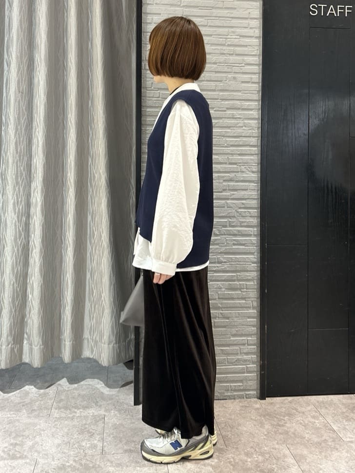 ga_riさんの「THE SHOP TK｜【春まで着られる】ニットベスト＆ブラウスセット/洗濯機OK」を使ったコーディネート