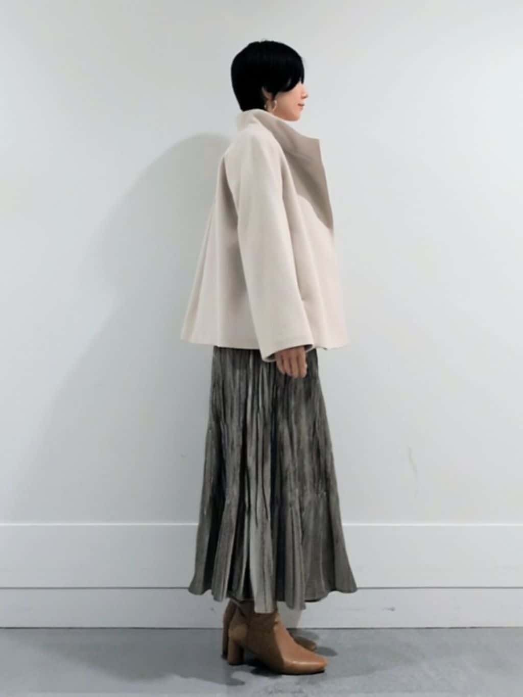 ミズタさんの「UNTITLED｜【着回しが効く／オンオフアウター】ウールショートコート」を使ったコーディネート