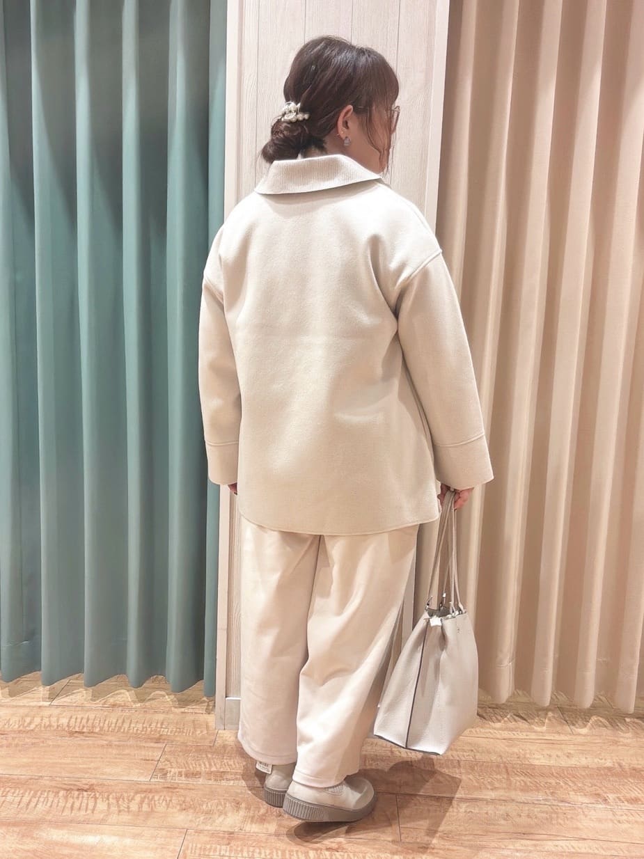 タガさんの「SHOO･LA･RUE｜【S-LL】ほんのりラメで女性らしい ベロアモールモックネックニット」を使ったコーディネート