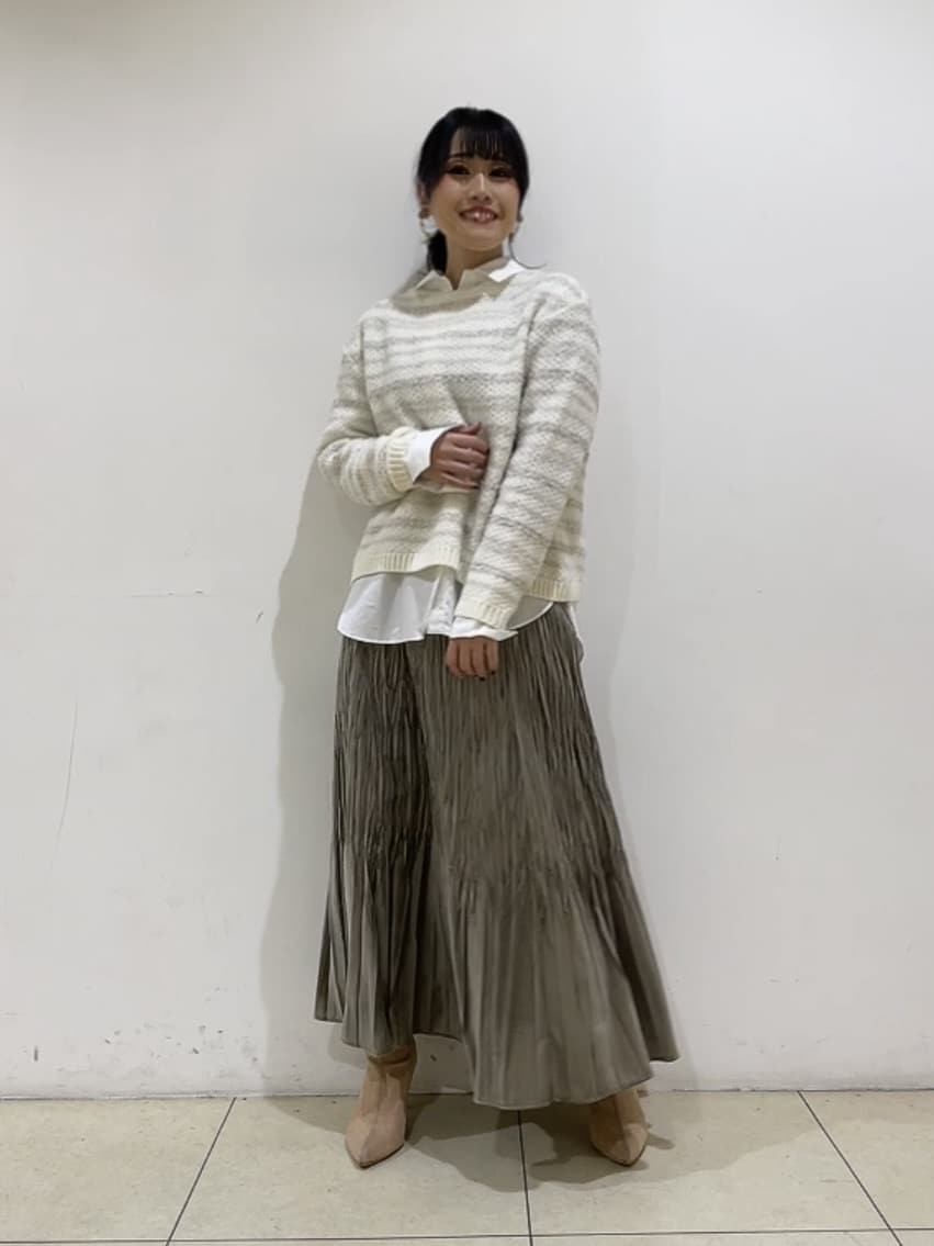 watanabeさんの「UNTITLED｜【ツイード調/コンパクト丈】ブークレーボートネックニット」を使ったコーディネート