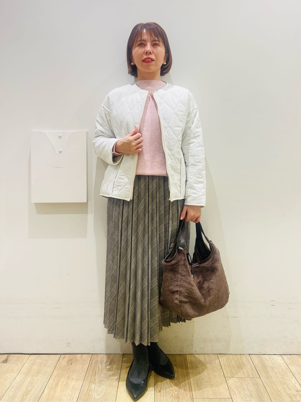 YUKOさんの「index｜ふんわりボトルネックパフスリーブニット【洗濯機OK】」を使ったコーディネート
