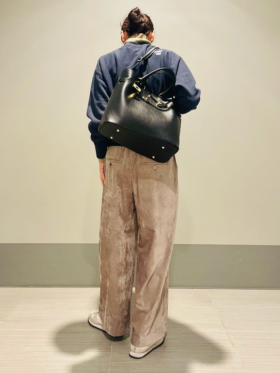Annさんの「DRESSTERIOR｜ソフト別珍イージーパンツ」を使ったコーディネート