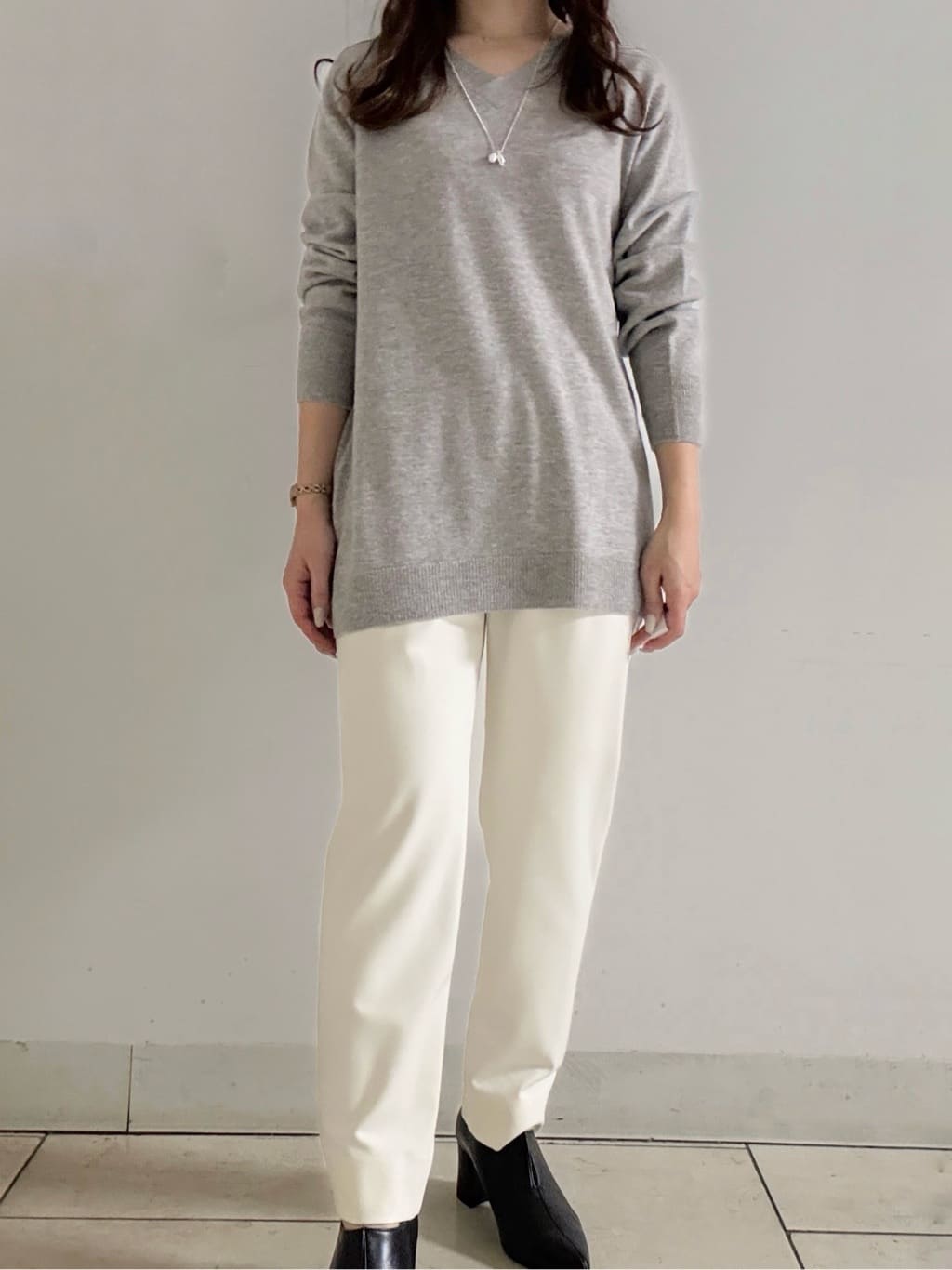 kahoさんの「INDIVI｜【名品／撥水／抗菌防臭】ショート丈リサイクルダウンコート」を使ったコーディネート