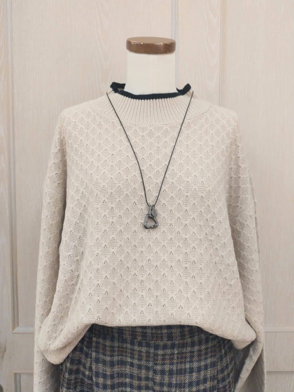 asaさんの「SHOO･LA･RUE｜【あったか/S-LL】脚のラインをきれいに魅せる チェック柄ワイドパンツ」を使ったコーディネート