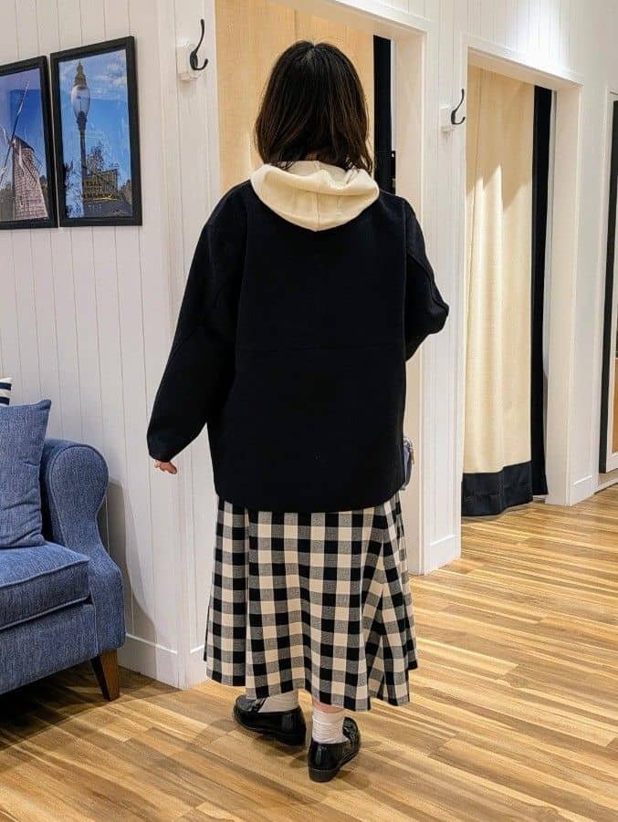  naomiさんの「Dessin｜【洗える／体型カバー】ちょうどいいニットパーカ」を使ったコーディネート