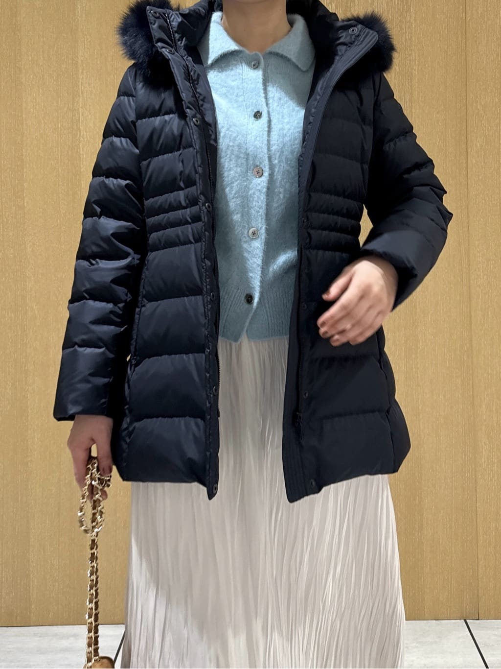 nanaさんの「UNTITLED｜【はっ水機能/フード取り外し可】ミディダウンコート」を使ったコーディネート