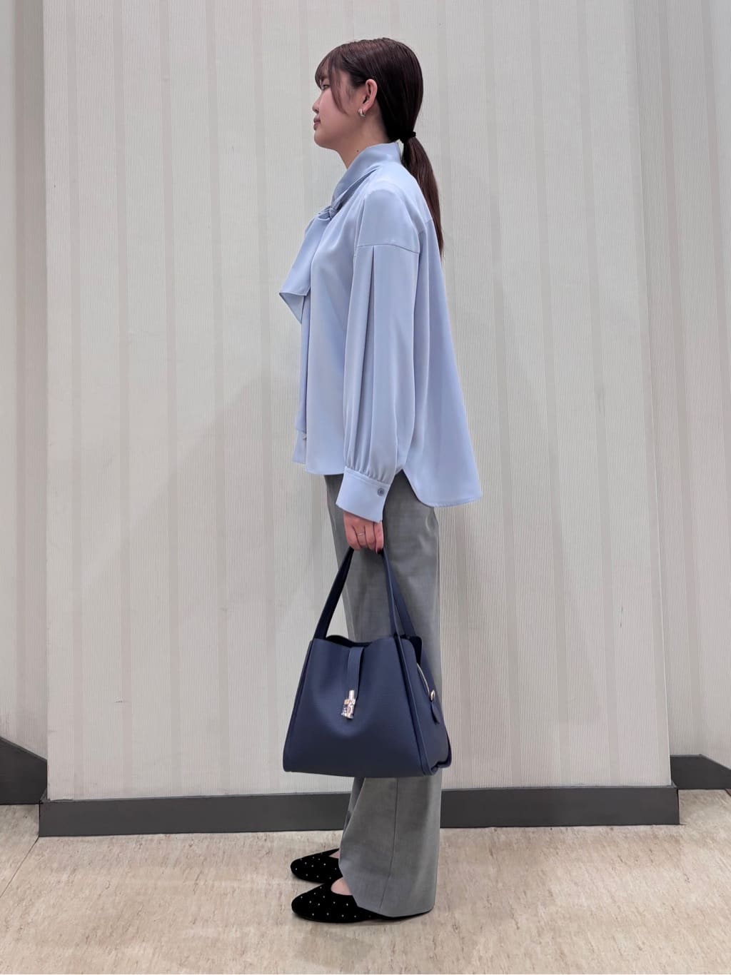 ちひさんの「INDIVI｜【ウール混／スーツ】ストレートパンツ」を使ったコーディネート