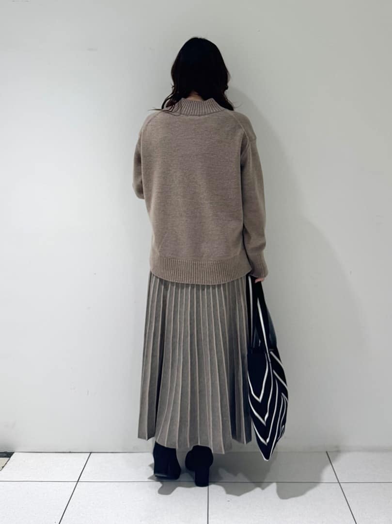 そんさんの「INDIVI｜【カシミヤ混】ミドルゲージ ハイネックニット」を使ったコーディネート