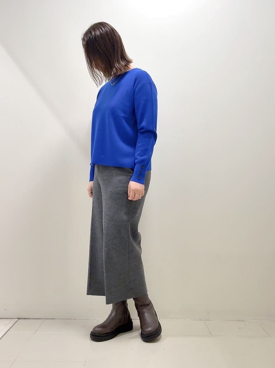 YUIさんの「UNTITLED｜【アンサンブル可/洗える】シルクウールカシミヤ ドルマンスリーブニット」を使ったコーディネート