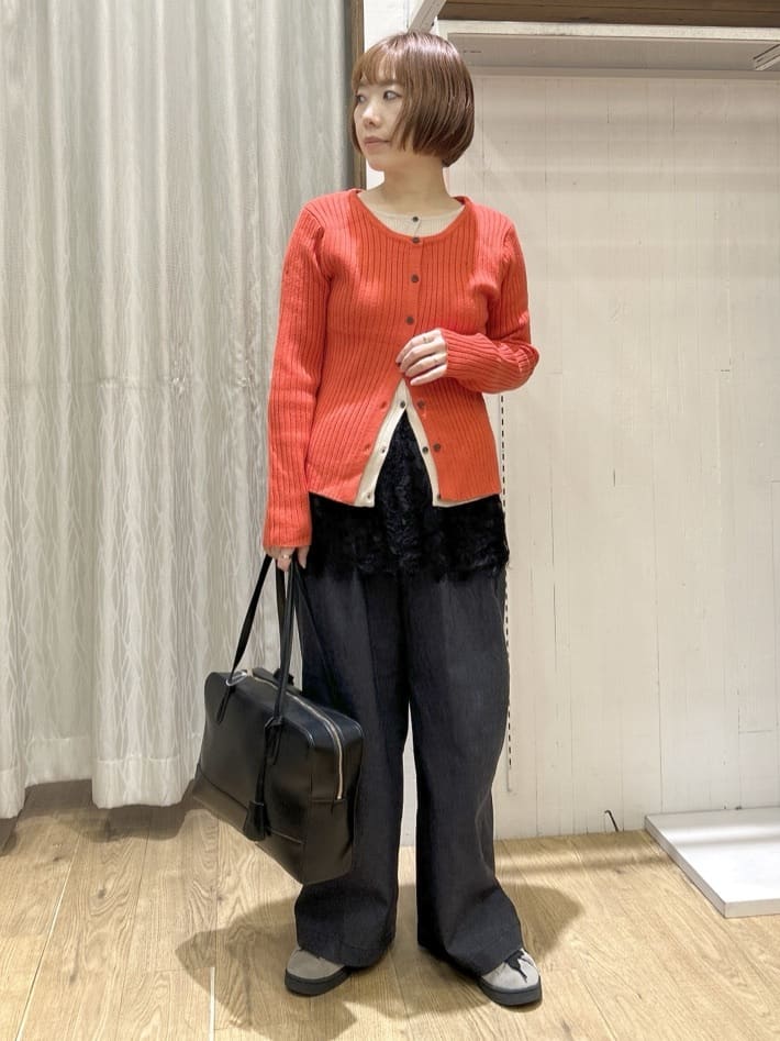 ga_riさんの「THE SHOP TK｜【アンチピリング/静電気防止/洗える】ヘンリーレイヤードニット」を使ったコーディネート