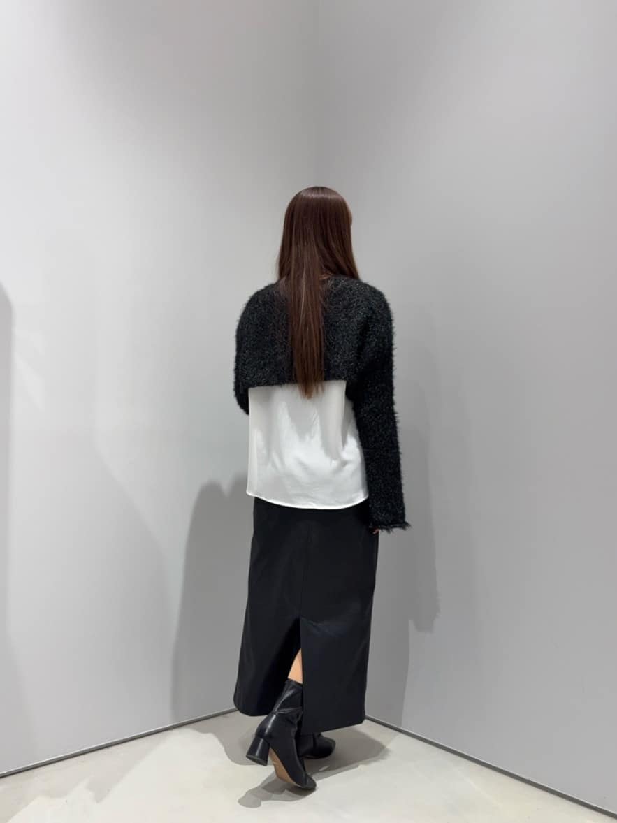 norimiさんの「INDIVI｜クロップドメッシュニット」を使ったコーディネート
